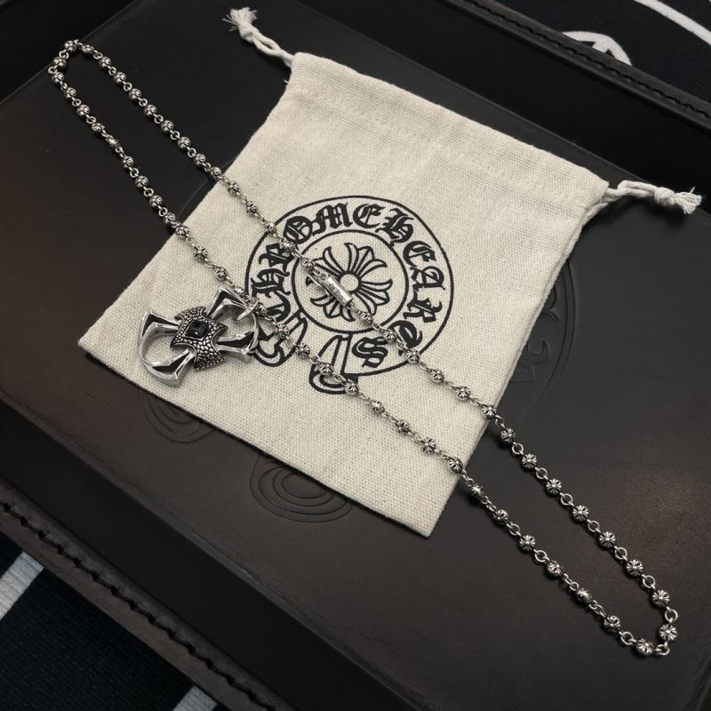 Ch*0me He**ts necklaces